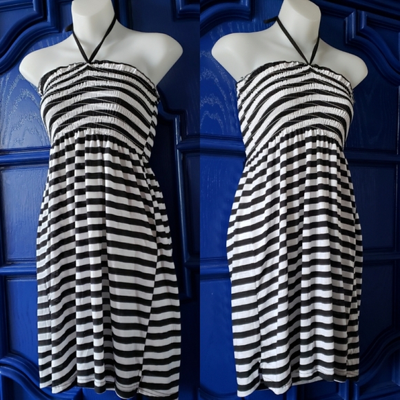 Black White Striped Halter Tube Dress - Picture 3 of 8